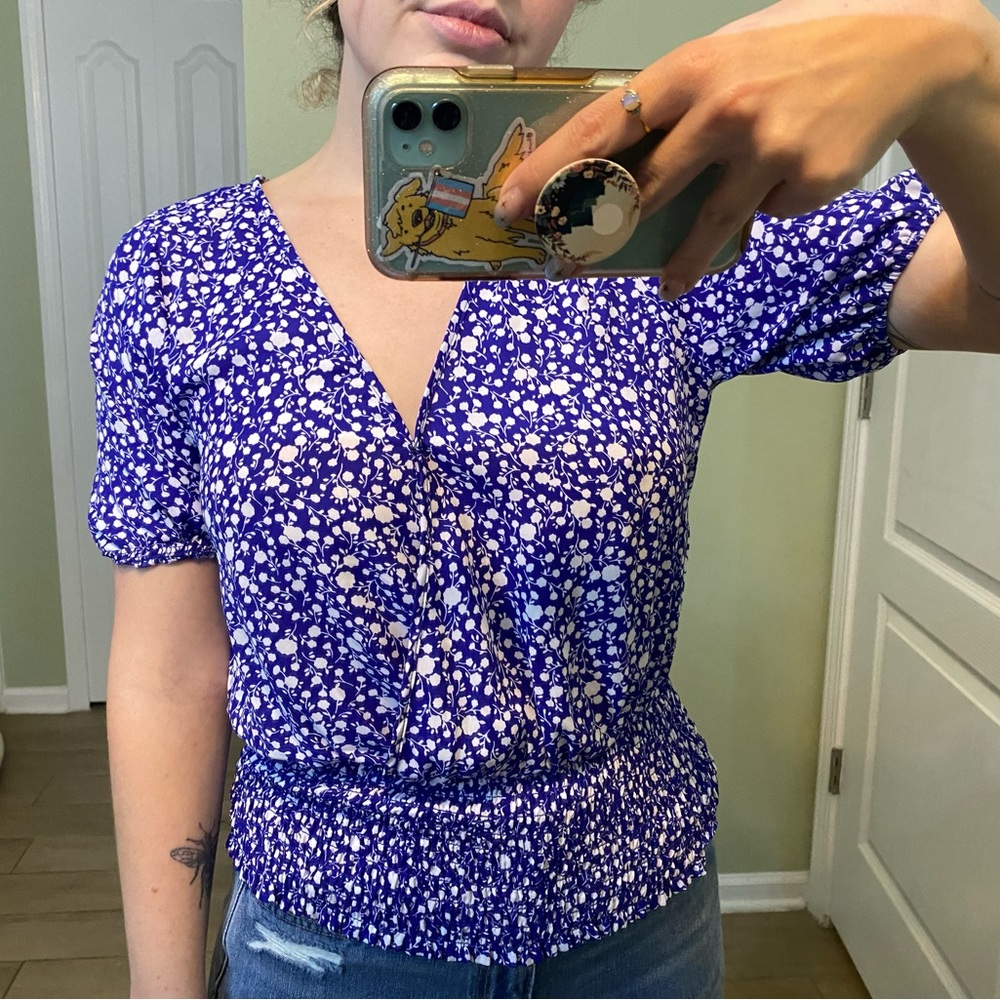 Sienna sky blue floral top